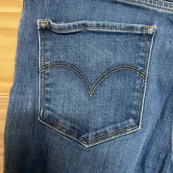Levi Strauss & CO 721 high waist size 31 super skinny medium wash stretchy jeans - Picture 8 of 12